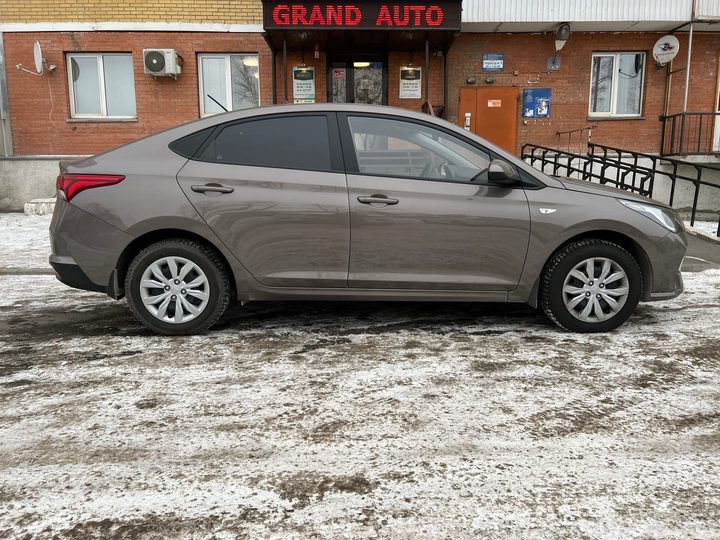 hyundai SOLARIS