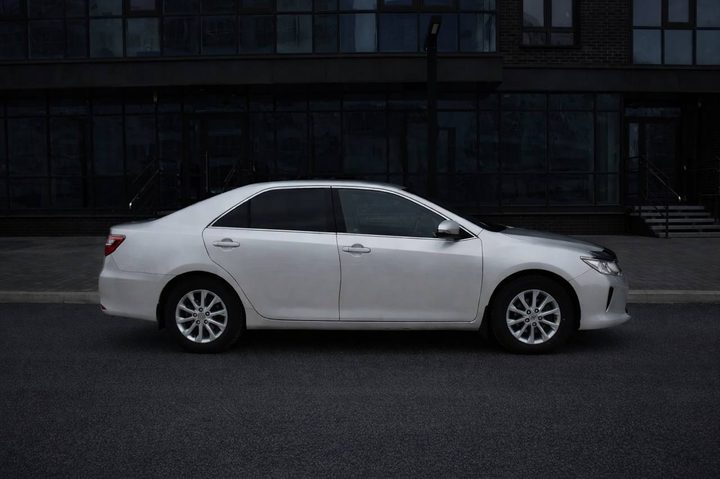TOYOTA CAMRY