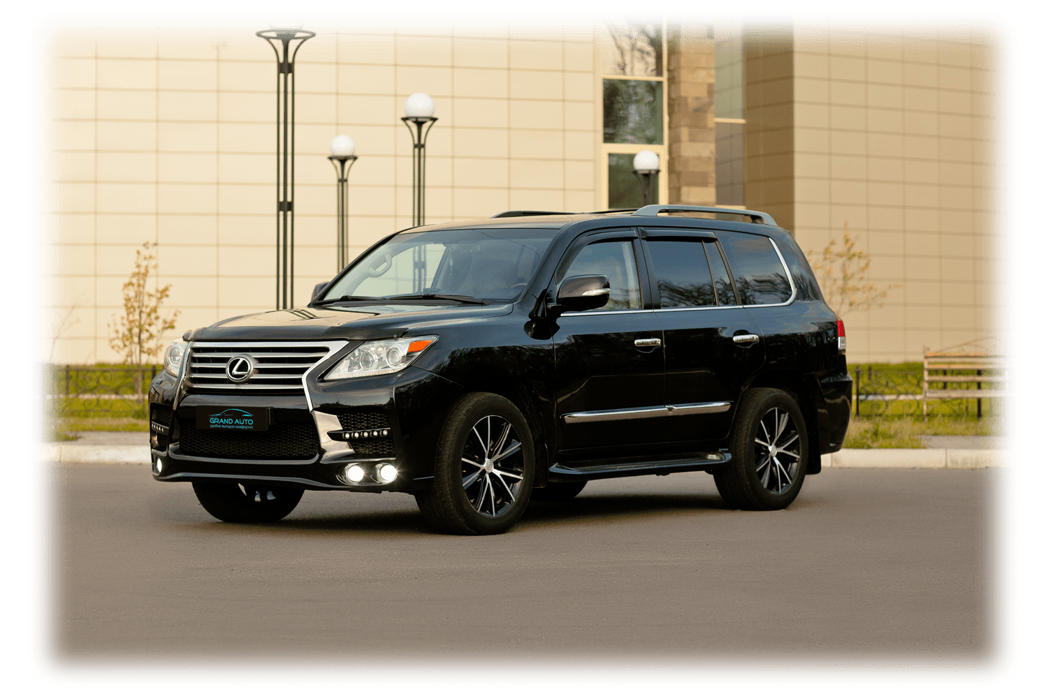 Lexus LX570 -