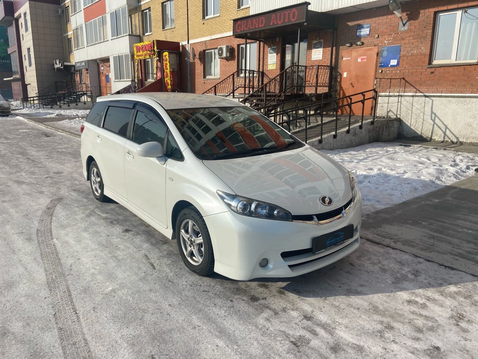 Прокат TOYOTA WISH - в Абакане