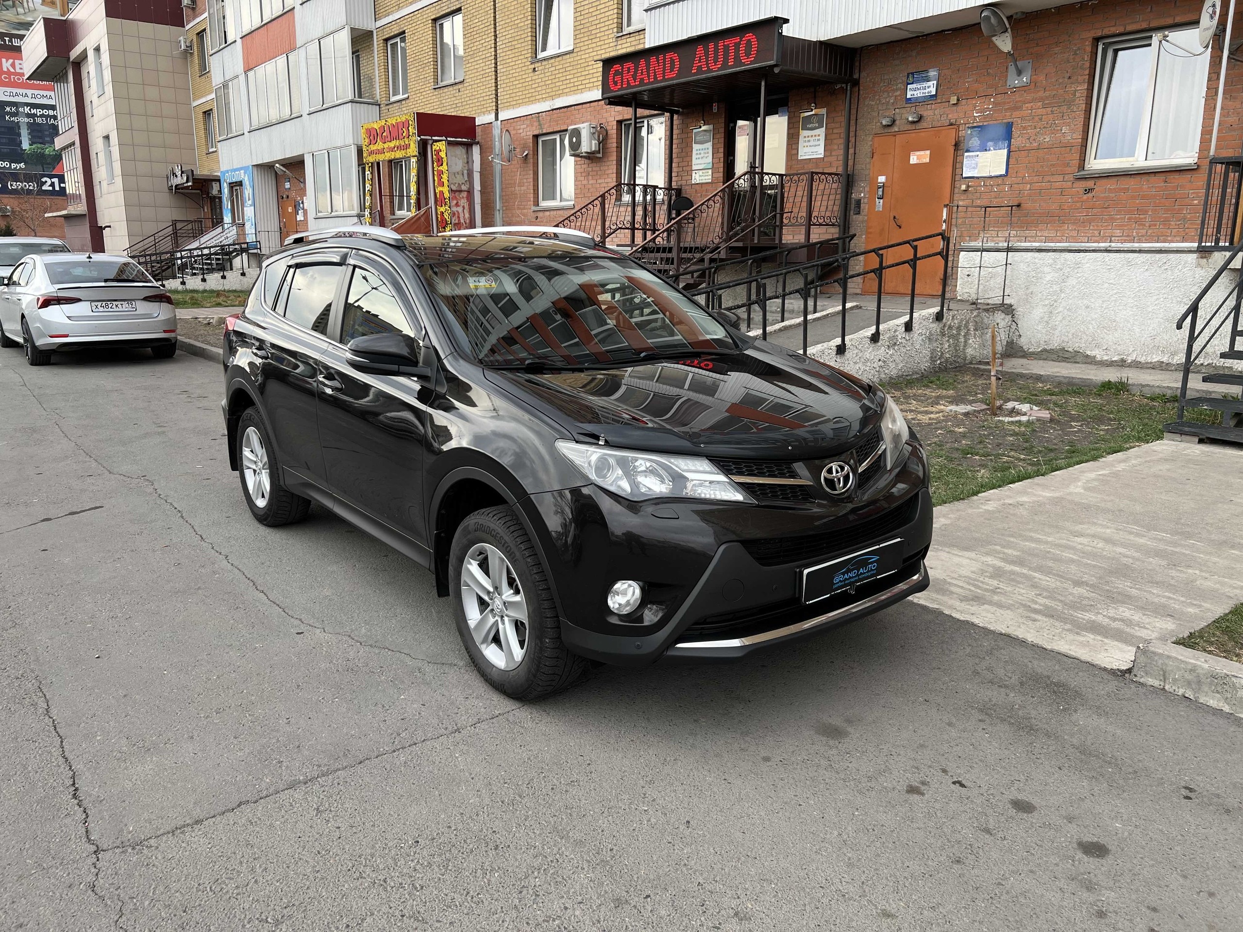 TOYOTA RAV-4 - Прокат в Абакане