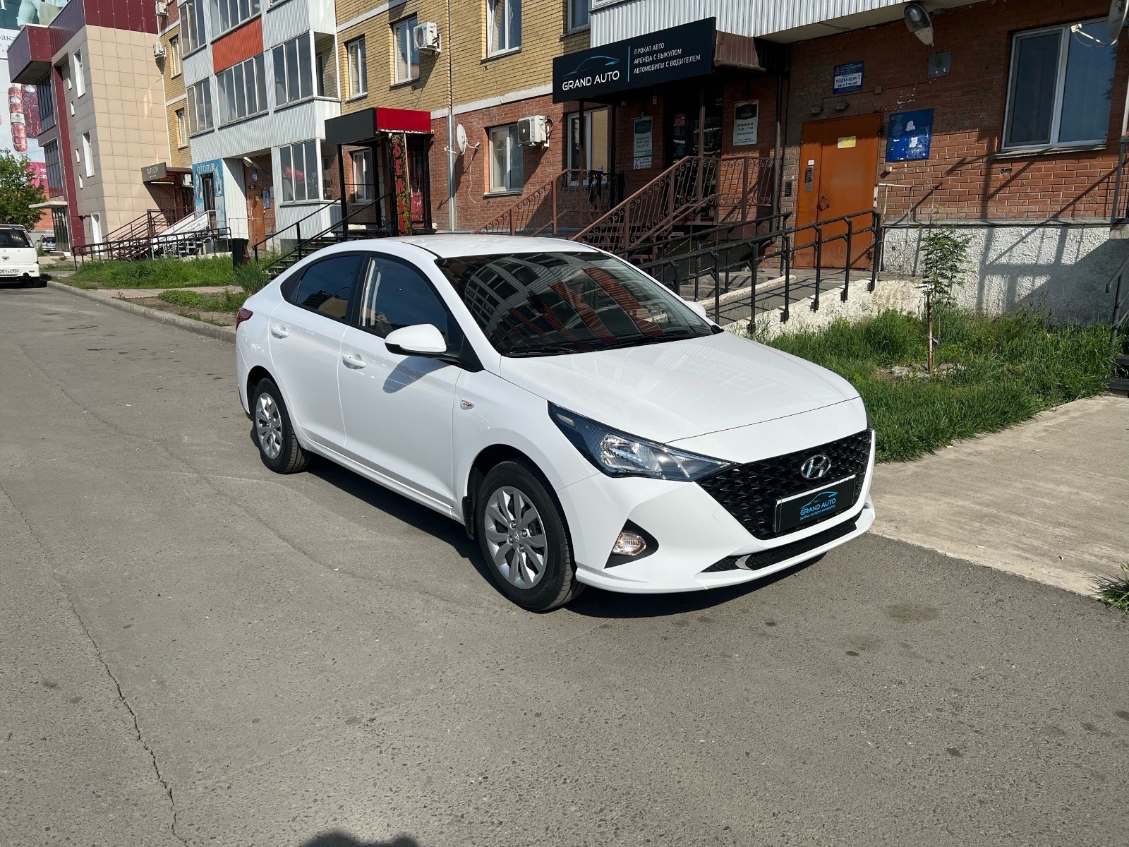 Hyundai Solaris HS